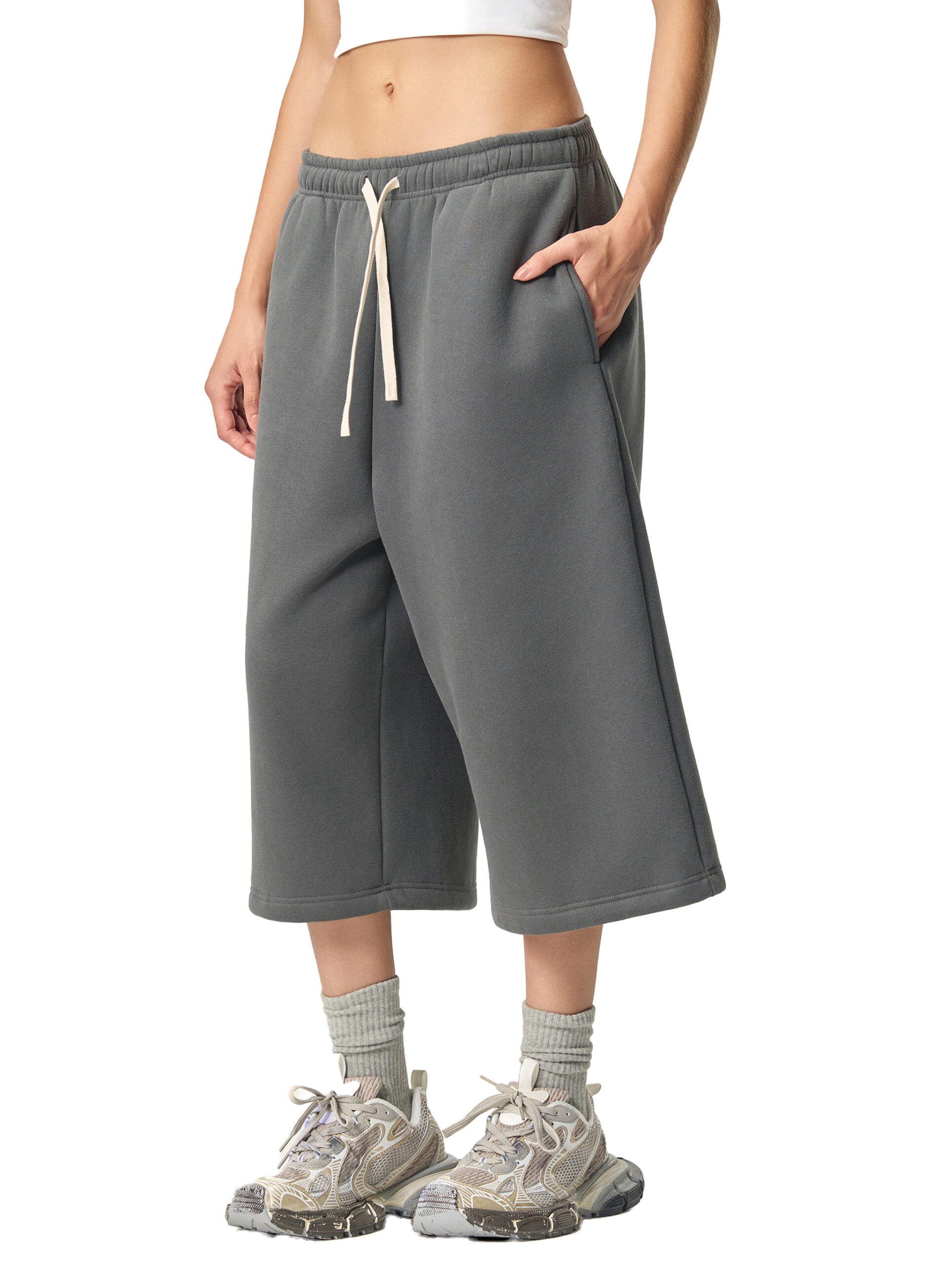 South Vinland – Women’s Touchmark Three Quarter Sweatpants · G001 - Image 13