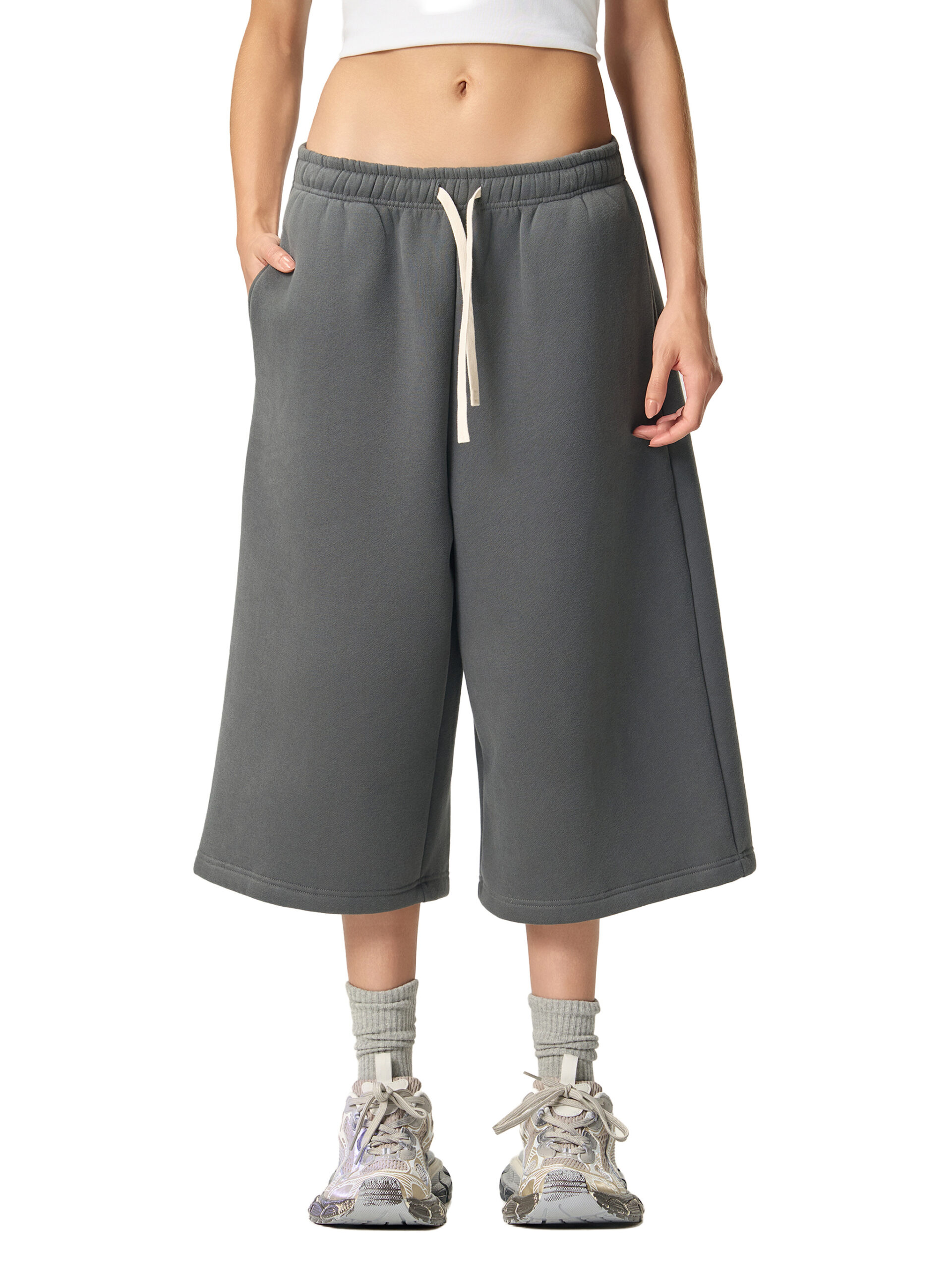 South Vinland – Women’s Touchmark Three Quarter Sweatpants · G001 - Image 12