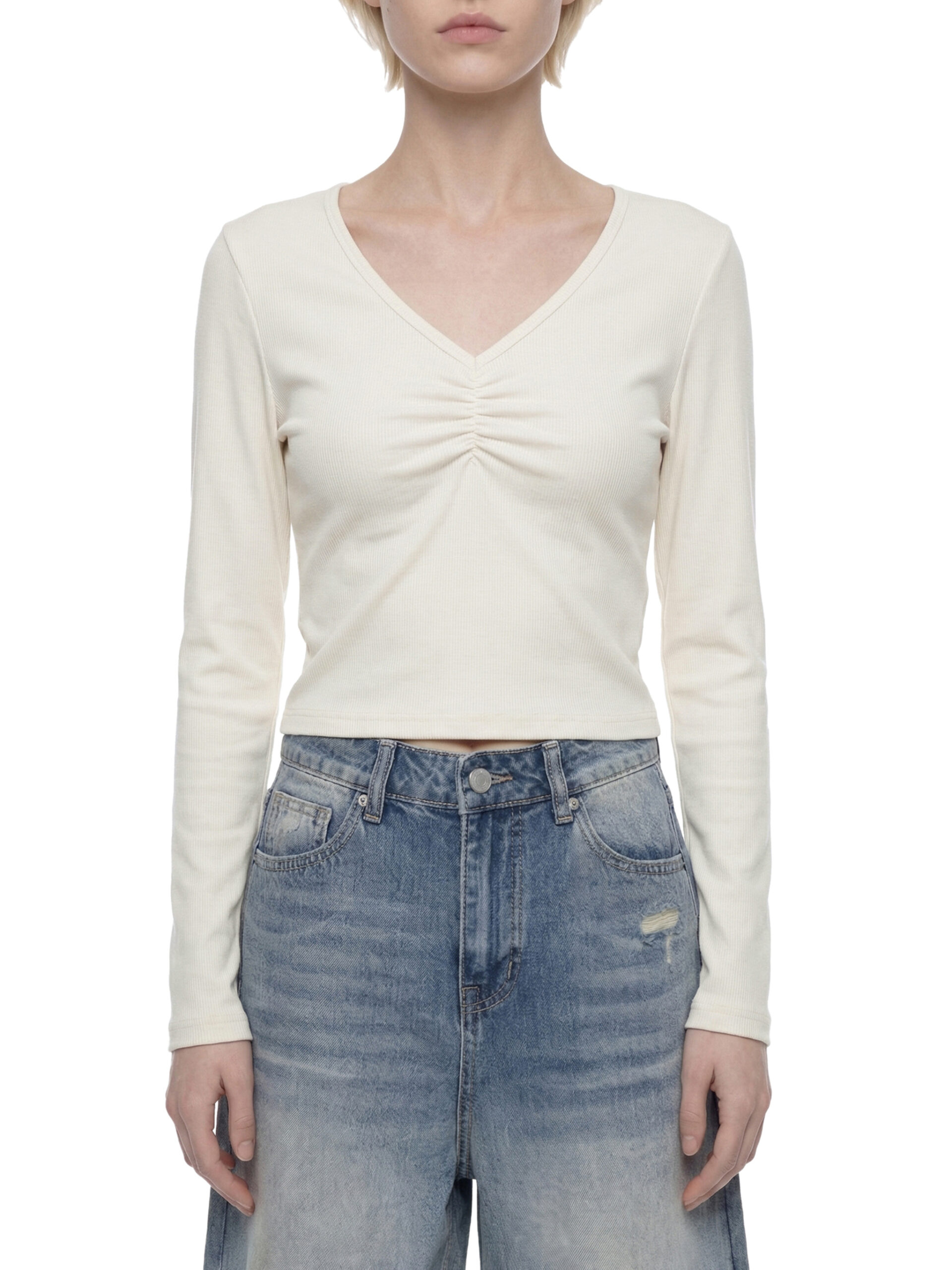 South Vinland – Women’s Touchmark Ruched Long Sleeve Crop · G001 - Image 7